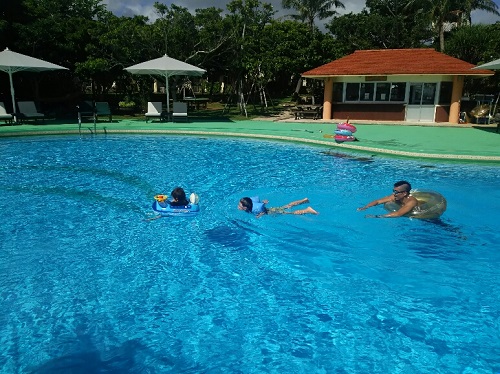 13日・ココガーデンのプールは深過ぎ!