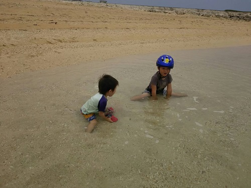 11日・沖縄は服のまま海に入ります!