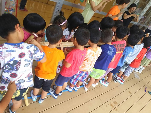 19日・待ちに待った流しそうめん!