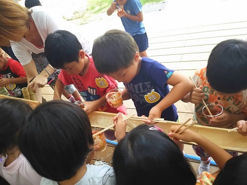 19日・待ちに待った流しそうめん!