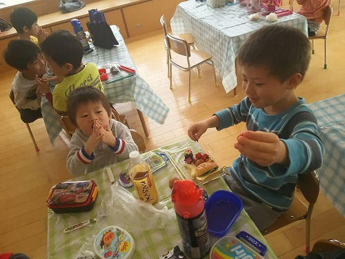 9日・一品持ち寄りパーティ!