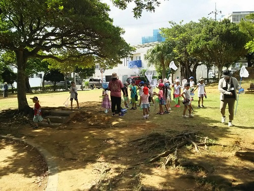 12日・小学校でセミ獲り!