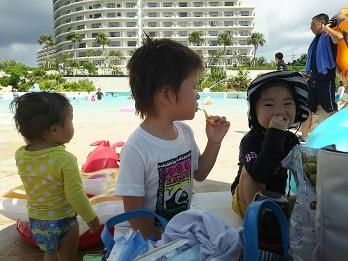 13日・お盆3日目はモントレのランチ&プールに!