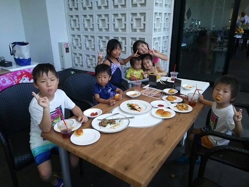 13日・お盆3日目はモントレのランチ&プールに!