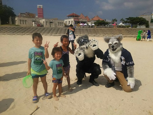 2日・サンセットビーチでビーチパーティ!