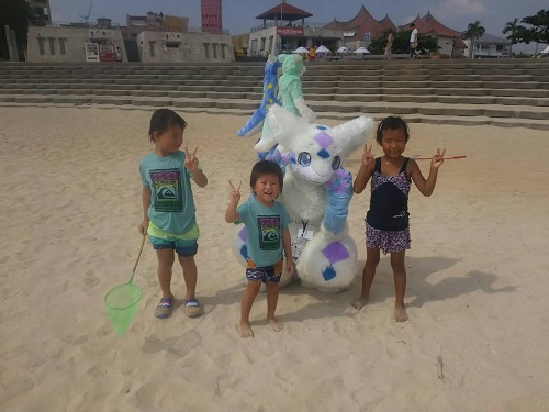 2日・サンセットビーチでビーチパーティ!