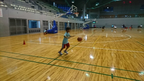 29日・キャンピングカーにタブレットホルダーを!