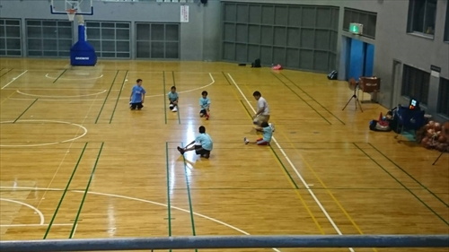 29日・キャンピングカーにタブレットホルダーを!