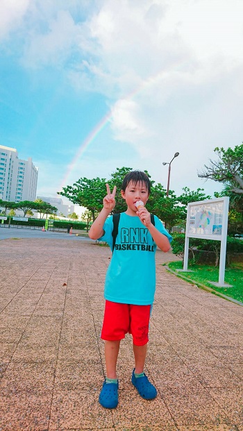 29日・キャンピングカーにタブレットホルダーを!