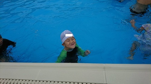 4日・プール!