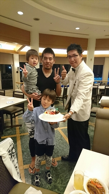 8日・ラグナでカニ食べ放題お誕生会!