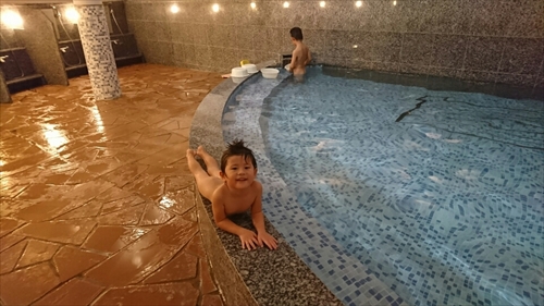 15日・ラグナガーデンホテルで次男の誕生会!