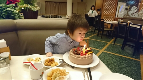 15日・ラグナガーデンホテルで次男の誕生会!