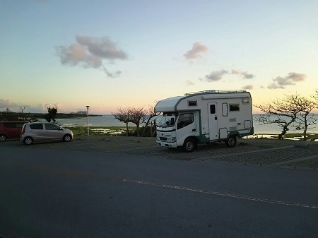 28日・やちむん市と残波岬と