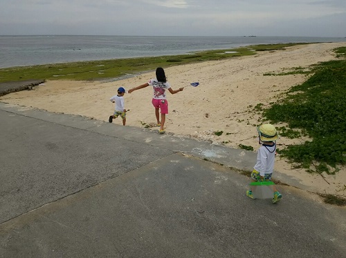 24日・アリビラの海にて