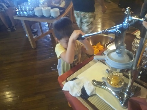 13日・ココガーデンのプールは深過ぎ!