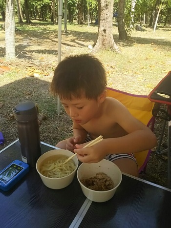 24日・オキナワトカゲを捕まえました!