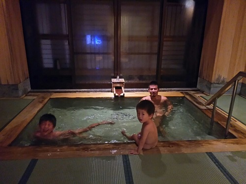 7日・山形県あつみ温泉萬国屋さんに!