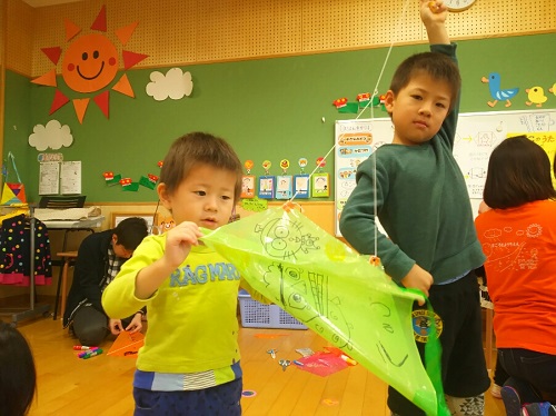 20日・たこ作り、たこあげ!