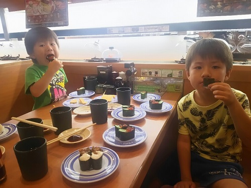 6日・送別会で回転寿司!