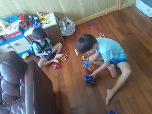 23日・沖縄慰霊の日はルネッサンスのプールです!