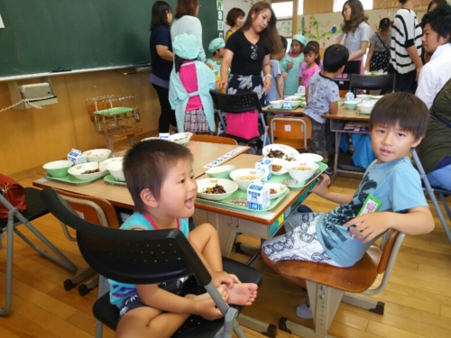 7日・初めての自転車からの給食試食会!
