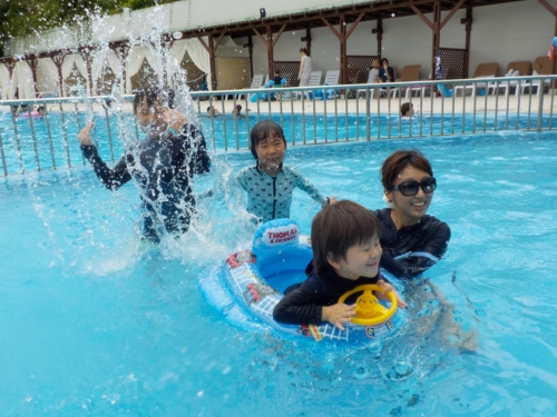 23日・沖縄慰霊の日はルネッサンスのプールです!