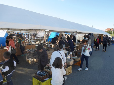 28日・やちむん市と残波岬と