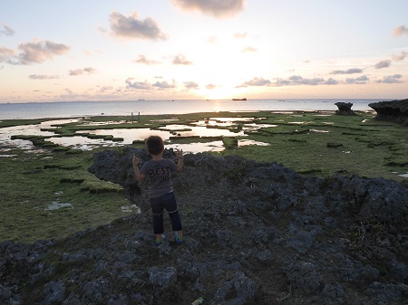 28日・やちむん市と残波岬と