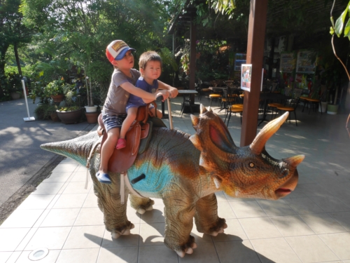 4日・やんばる亜熱帯の森「DINO恐竜PARK」がアツかった!