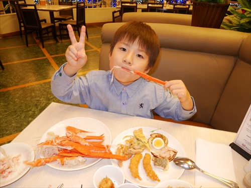 8日・ラグナでカニ食べ放題お誕生会!