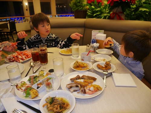 15日・ラグナガーデンホテルで次男の誕生会!