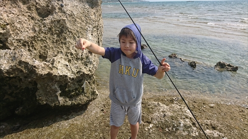 21日・27度だったので庭遊びから海へ！